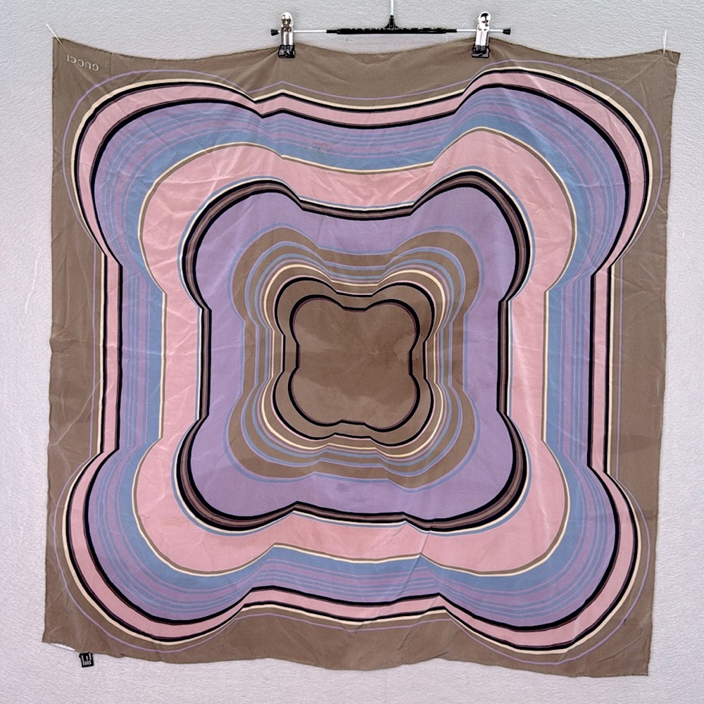 Gucci Y2K 2001 Rare vintage 100% silk Scarf Multicolor purple/ tan/ pink Square